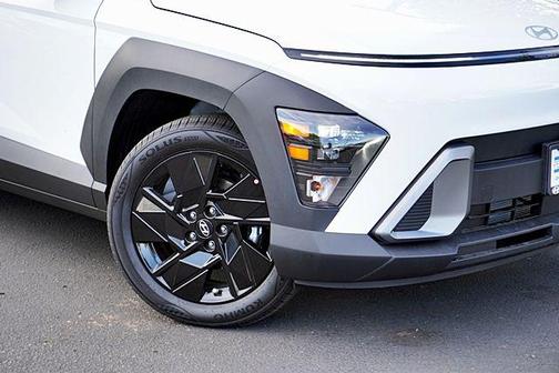 Atlas White 2026 Hyundai KONA SEL Sport