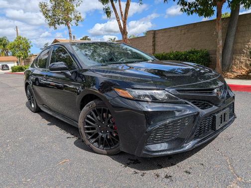 Midnight Black Metallic 2023 Toyota Camry SE