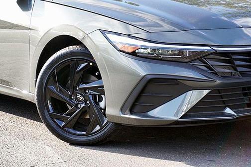 2026 Hyundai ELANTRA HEV SEL Sport