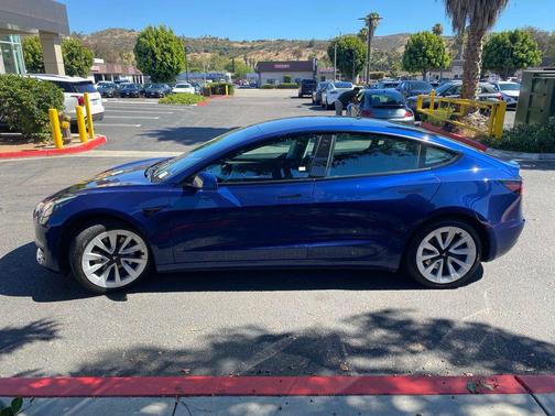 Blue 2022 Tesla Model 3 Long Range