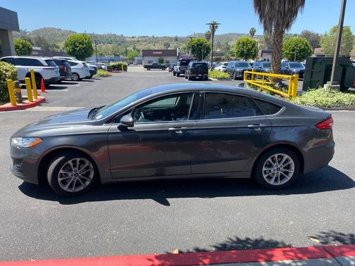 2020 Ford Fusion Hybrid SE
