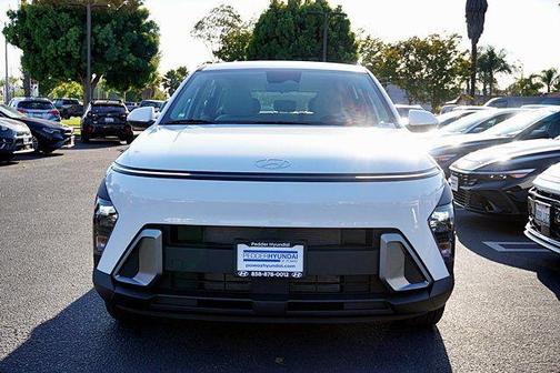 Atlas White 2026 Hyundai KONA SE