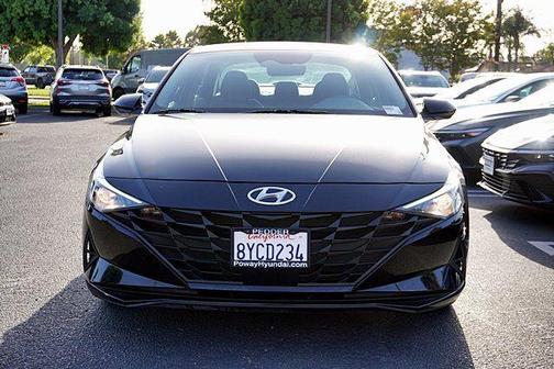 Phantom Black 2022 Hyundai ELANTRA SEL