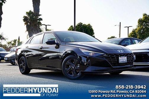Phantom Black 2022 Hyundai ELANTRA SEL
