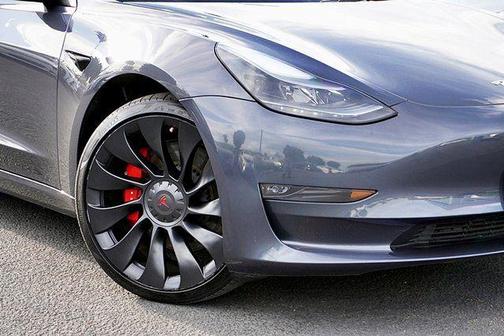 Midnight Silver Metallic 2023 Tesla Model 3 Performance