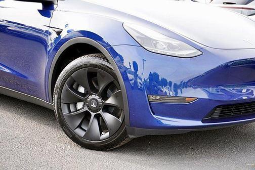 Deep Blue Metallic 2024 Tesla Model Y Long Range Dual Motor All-Wheel Drive