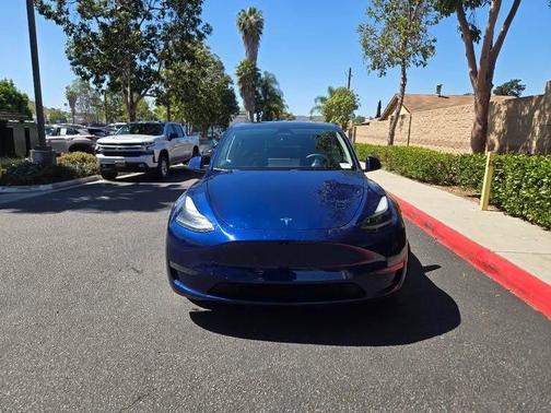 2024 Tesla Model Y Long Range Dual Motor All-Wheel Drive