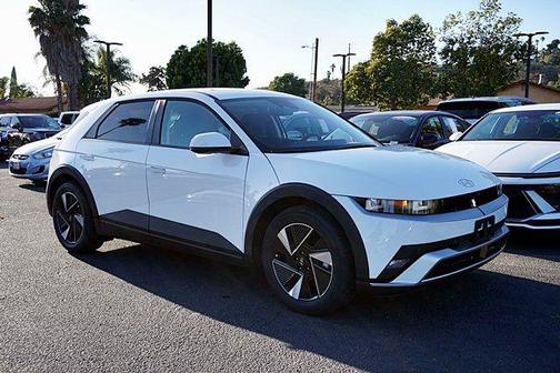 Atlas White 2026 Hyundai IONIQ 5 SE