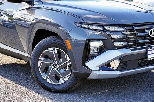 Ecotronic Gray 2026 Hyundai TUCSON Hybrid Blue SE