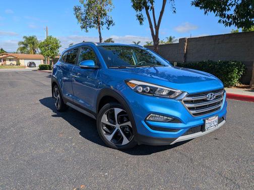 Caribbean Blue 2017 Hyundai TUCSON Limited