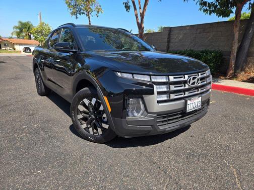 Phantom Black 2025 Hyundai SANTA CRUZ SEL
