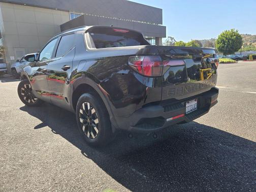 Phantom Black 2025 Hyundai SANTA CRUZ SEL