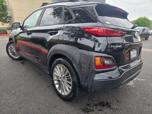 2021 Hyundai KONA SEL Plus