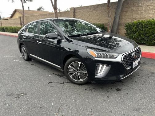 2022 Hyundai IONIQ Plug-In Hybrid Limited