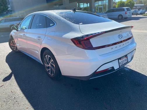 2023 Hyundai SONATA Hybrid Base