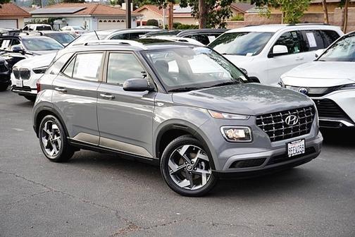 2023 Hyundai VENUE SEL