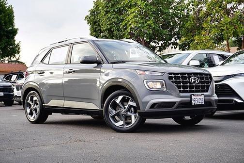 2023 Hyundai VENUE SEL