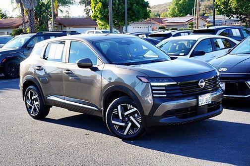 Canyon Bronze Metallic 2025 Nissan Kicks SV