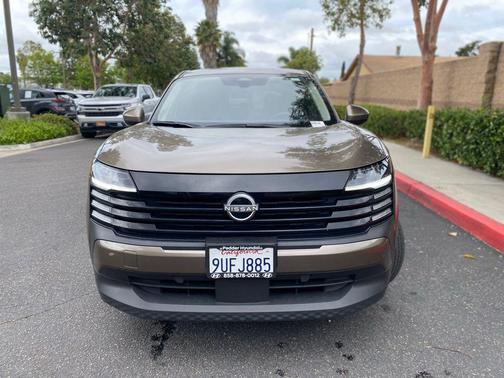 Canyon Bronze Metallic 2025 Nissan Kicks SV