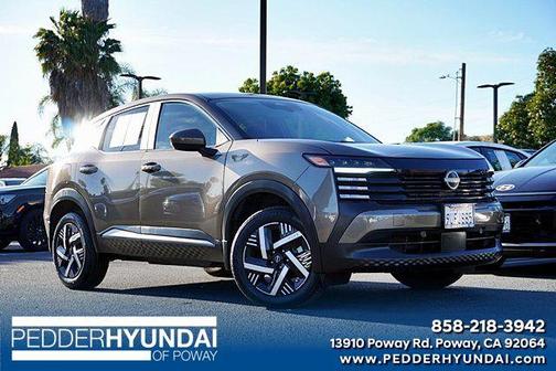 Canyon Bronze Metallic 2025 Nissan Kicks SV