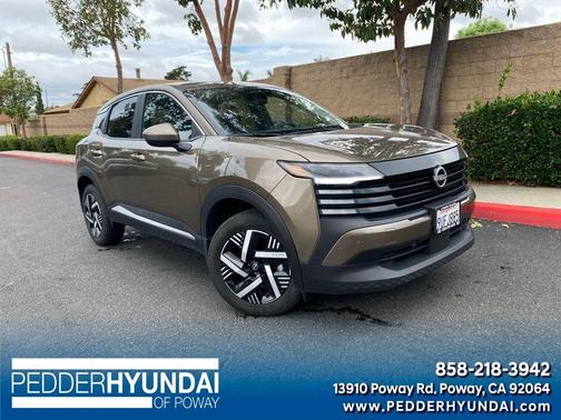 Canyon Bronze Metallic 2025 Nissan Kicks SV