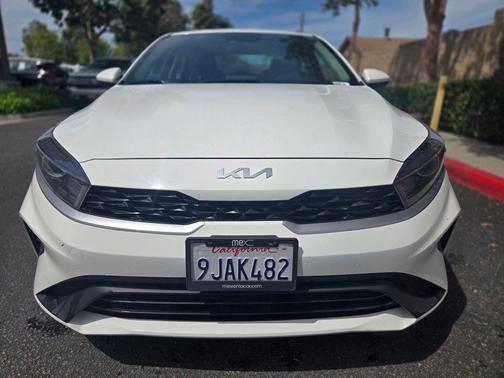 Clear White 2023 Kia Forte LX