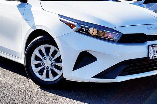 Clear White 2023 Kia Forte LX