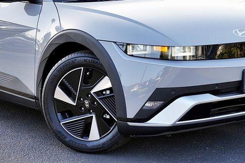 Cyber Gray 2026 Hyundai IONIQ 5 SEL