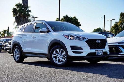 Dazzling White 2019 Hyundai TUCSON Value
