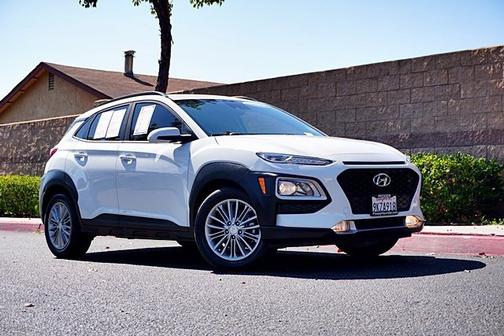 2020 Hyundai KONA SEL Plus