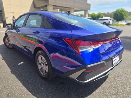 Intense Blue 2025 Hyundai ELANTRA SE