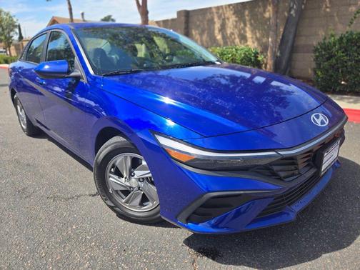 Intense Blue 2025 Hyundai ELANTRA SE