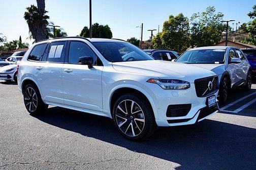 Crystal White Metallic 2023 Volvo XC90 Recharge Plug-In Hybrid T8 Plus Dark Theme 7-Seater