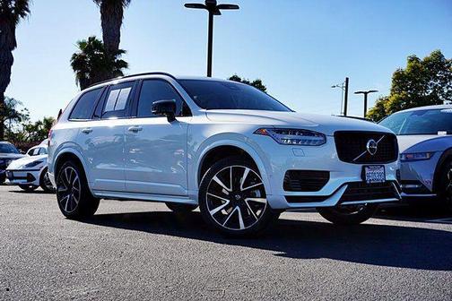 Crystal White Metallic 2023 Volvo XC90 Recharge Plug-In Hybrid T8 Plus Dark Theme 7-Seater