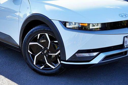 Atlas White 2024 Hyundai IONIQ 5 SEL