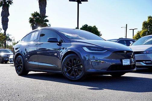 Midnight Silver Metallic 2023 Tesla Model X Base