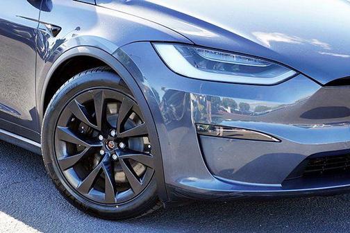 Midnight Silver Metallic 2023 Tesla Model X Base