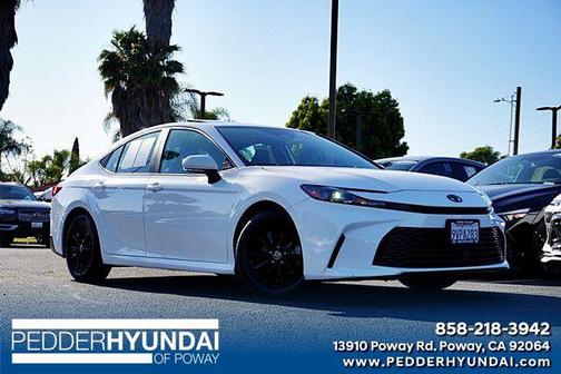 Ice Cap 2025 Toyota Camry LE