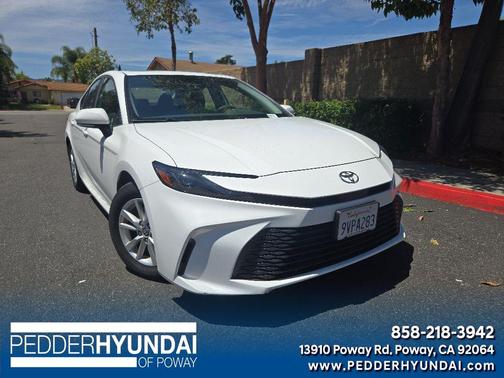 Ice Cap 2025 Toyota Camry LE