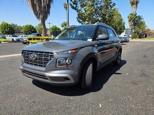 Ecotronic Gray 2025 Hyundai VENUE SEL