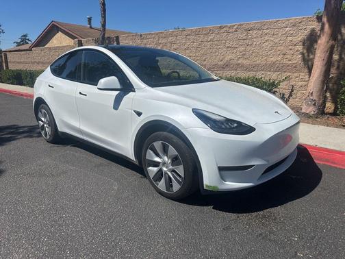 2023 Tesla Model Y Long Range Dual Motor All-Wheel Drive