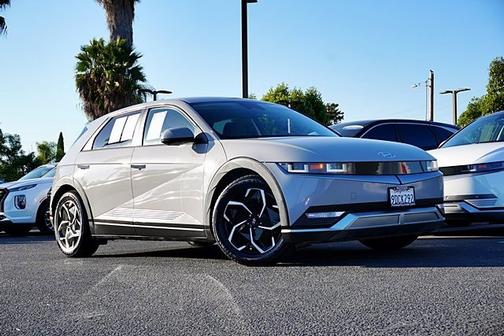 2023 Hyundai IONIQ 5 SE Standard Range