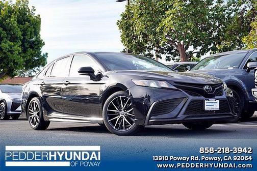 Midnight Black Metallic 2023 Toyota Camry SE
