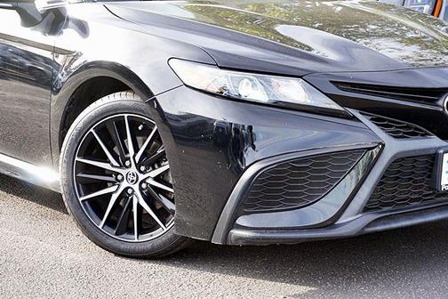 Midnight Black Metallic 2023 Toyota Camry SE