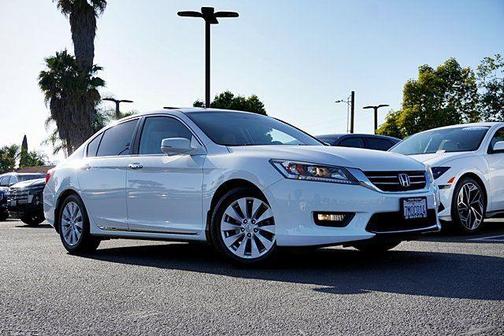 White Orchid Pearl 2015 Honda Accord EX