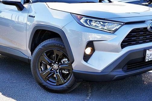 Silver Sky Metallic 2021 Toyota RAV4 Hybrid XLE