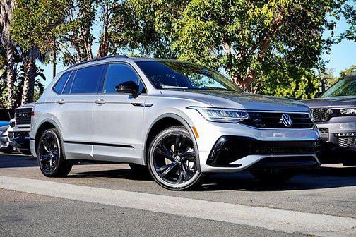 Silver Metallic 2023 Volkswagen Tiguan 2.0T SE R-Line Black