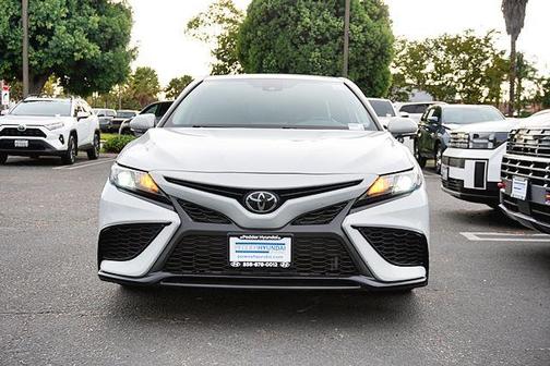 Ice Edge 2023 Toyota Camry SE