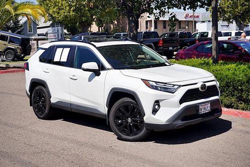 Wind Chill Pearl 2024 Toyota RAV4 XLE Premium