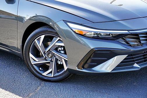 Amazon Gray 2026 Hyundai ELANTRA Limited